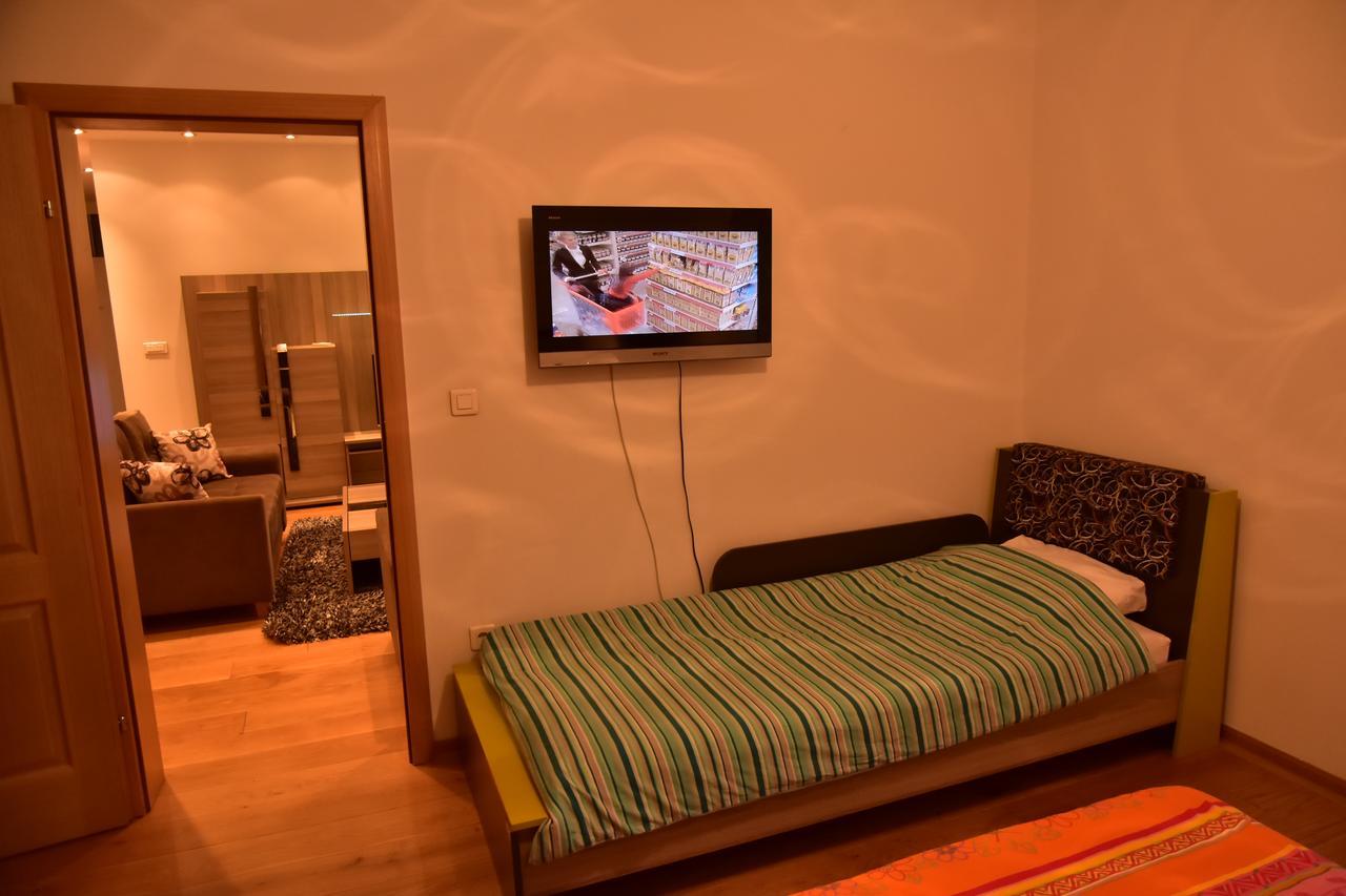 Ferhadija Luxury Apartment SJJ Extérieur photo